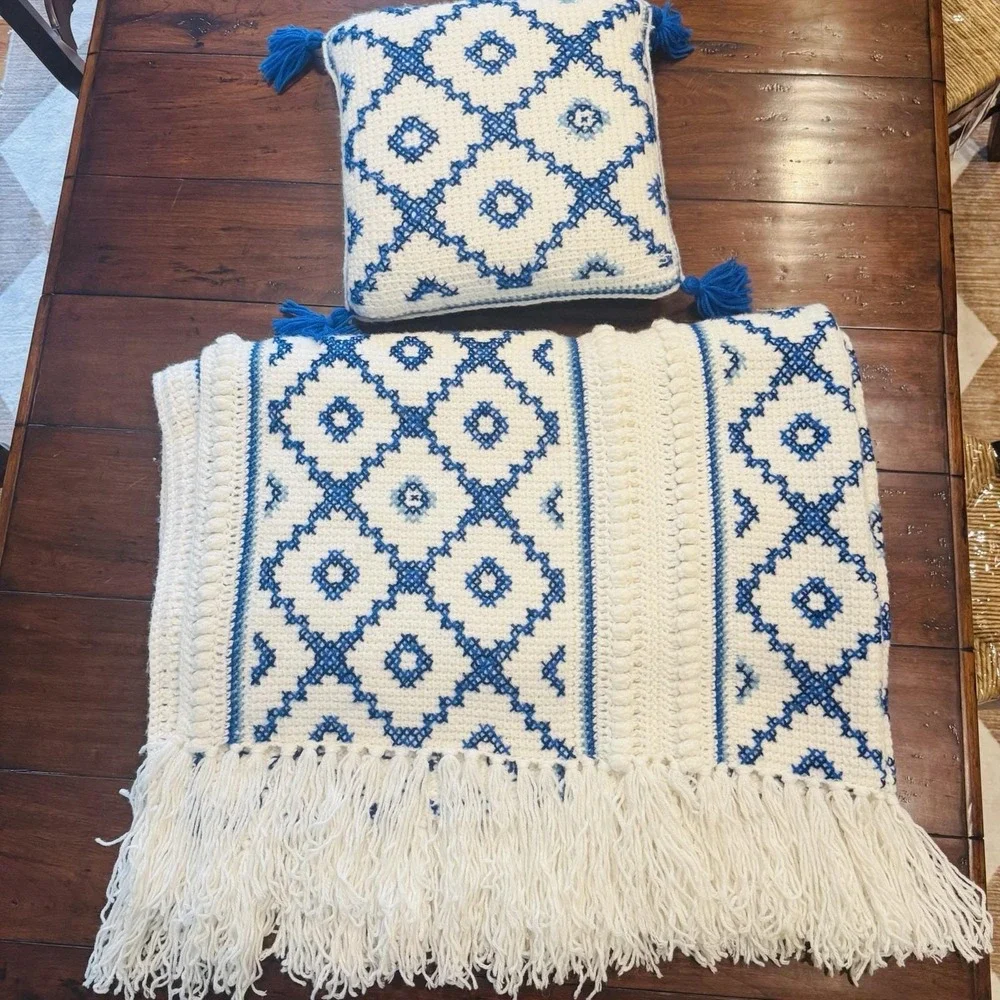 Vintage Handmade Crochet Afghan Throw & Matching Pillow Blue White Charleston